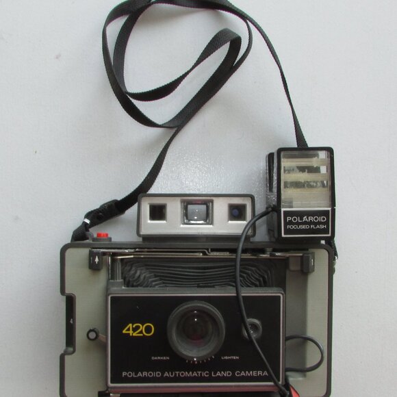Vintage Polaroid 420 Land Camera - Picture 12 of 13